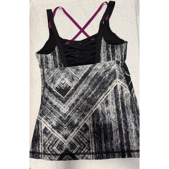 Lululemon Hot to Street tank Heatwave Open Criss-Cross back design purple. - Picture 6 of 9